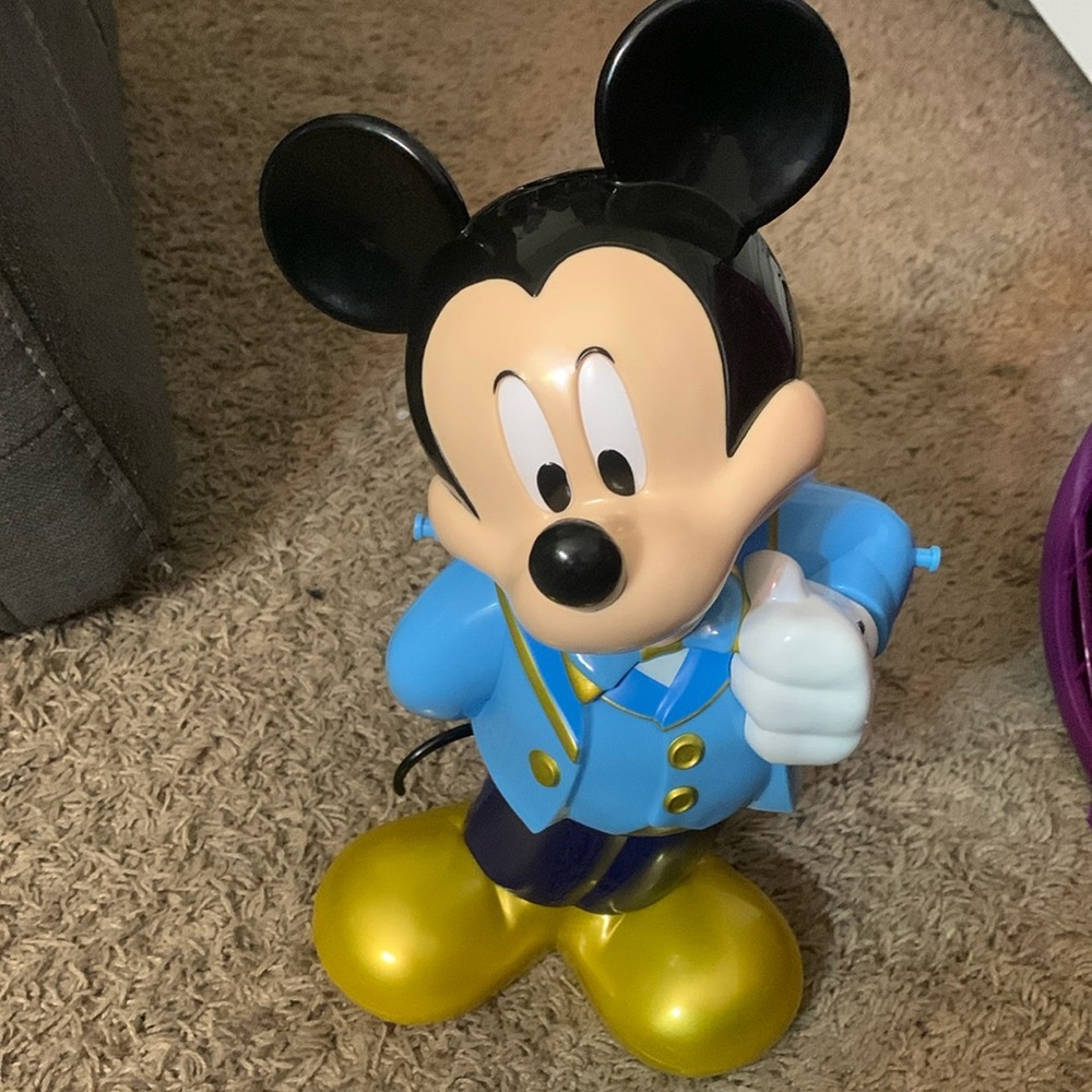 Mickey Mouse Snack Holder